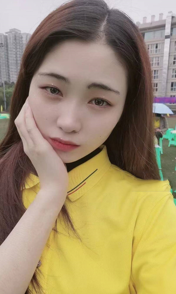 模特温柔的菇凉