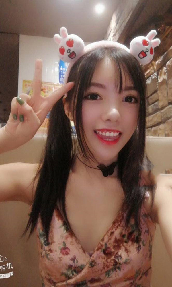 文秘小萝莉朵朵