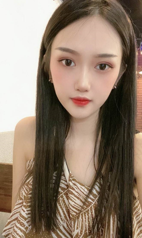 学生可可超可爱