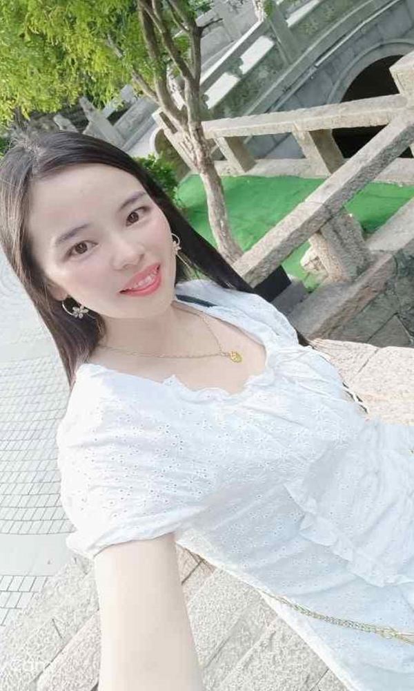 学生贝贝D罩真实