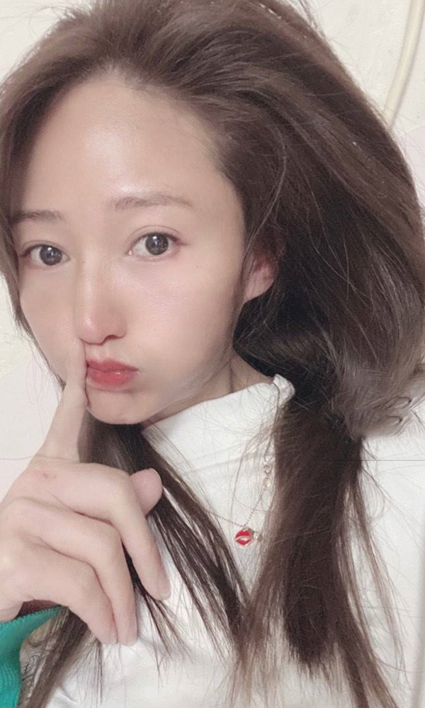 白领酸甜小可爱