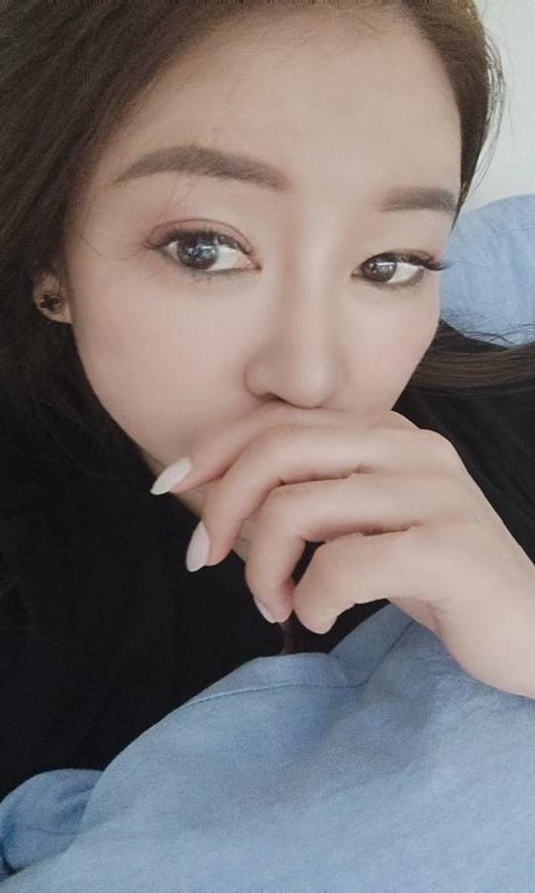 白领小女人大女人