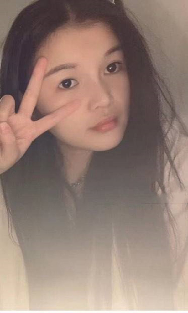 白领小猪睡醒了