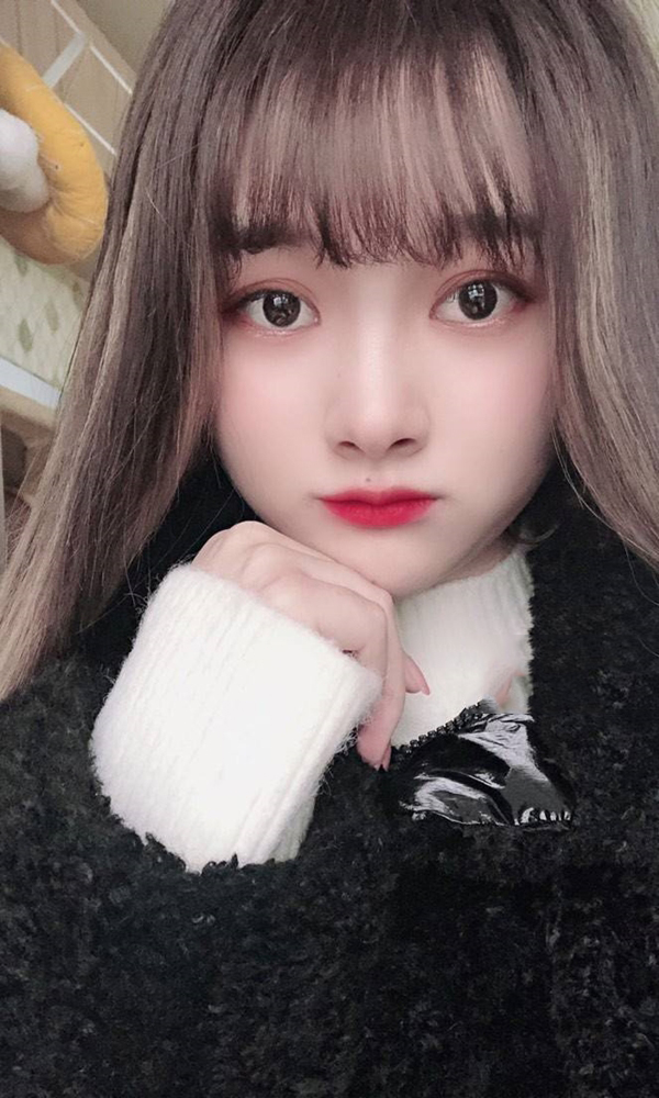 学生可耐的憨憨