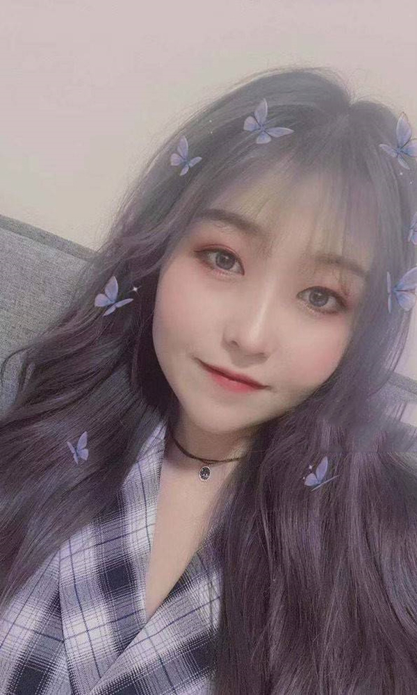 模特我是小伊呀