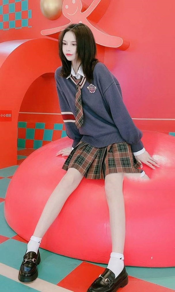 网红百变的果果