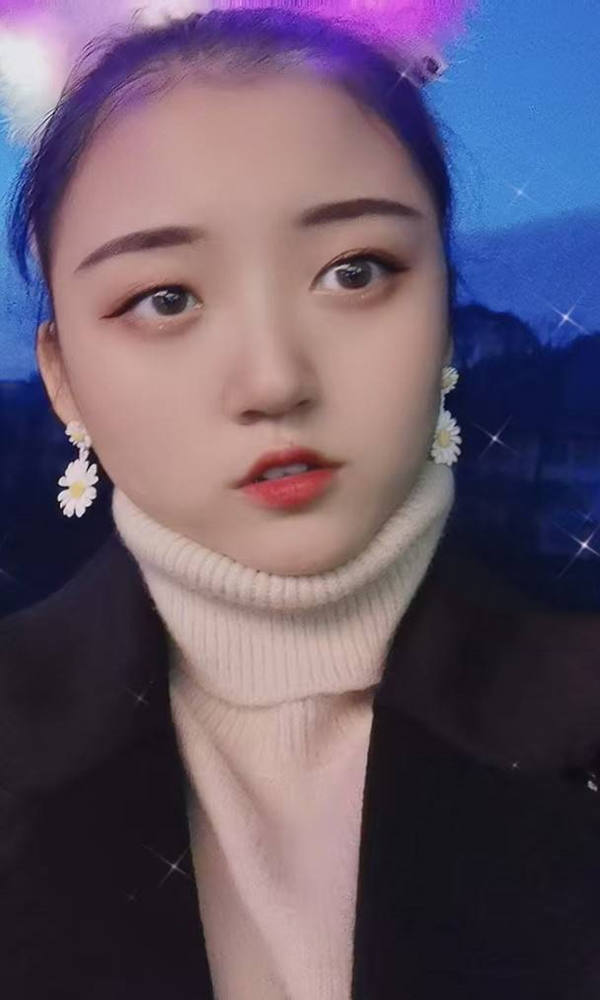 学生今天草莓味哟