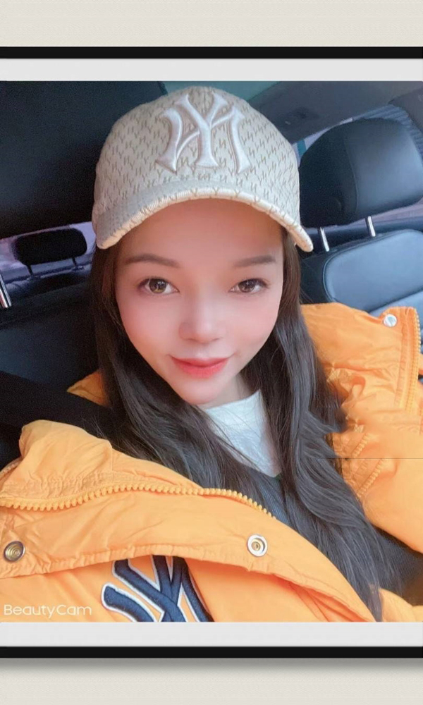 白领可爱小姐姐