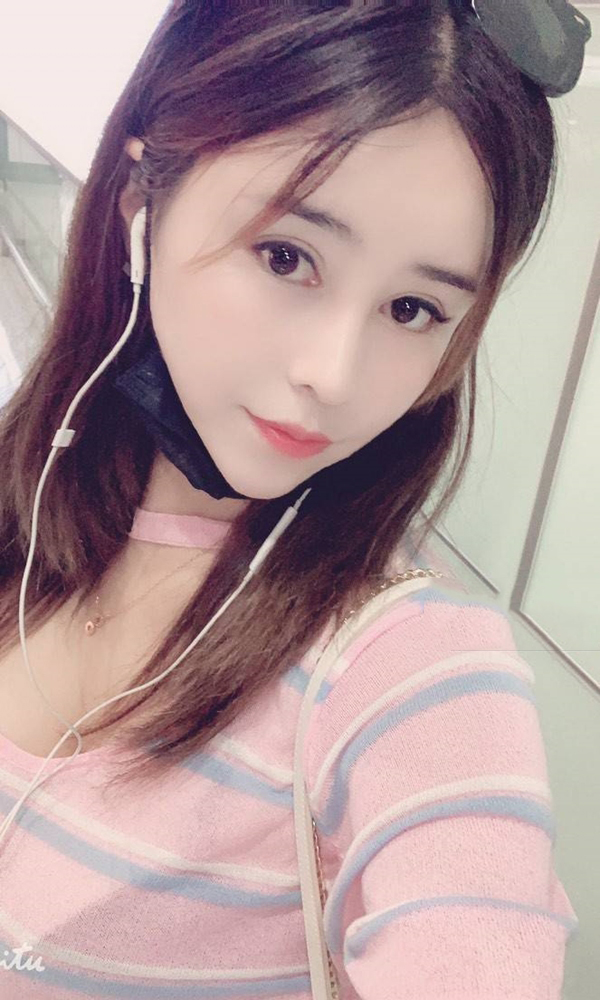 白领两只大白兔36D