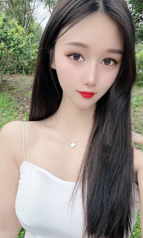 学生嗷呜小暴龙