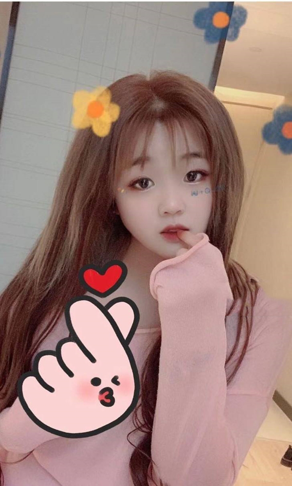 学生迷人的小可爱