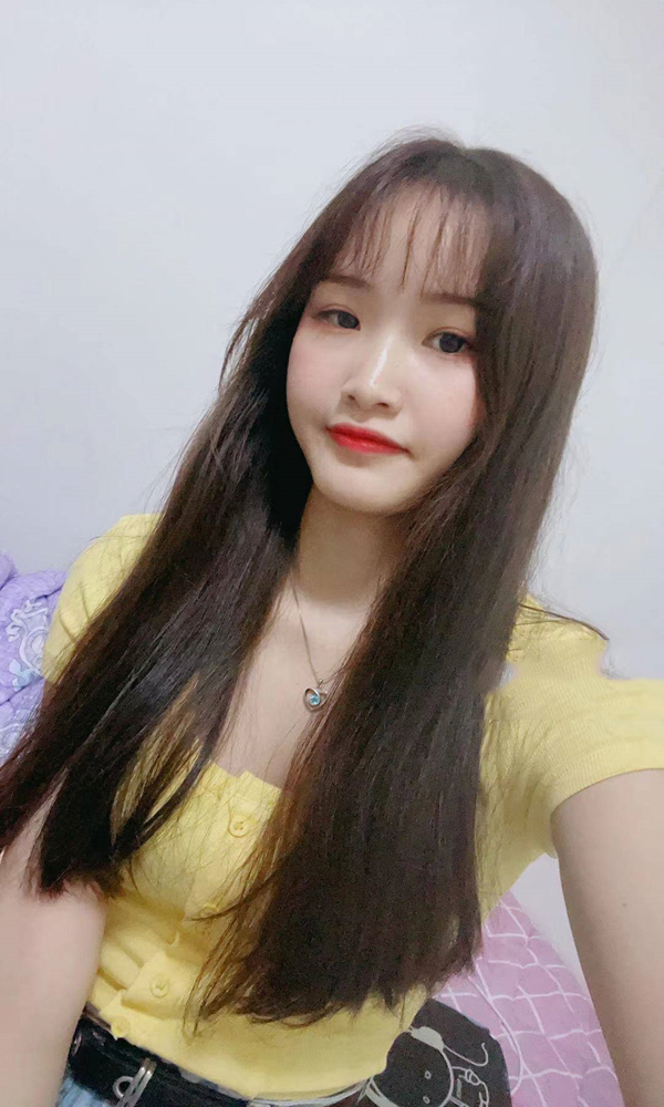 白领宝藏女孩梅