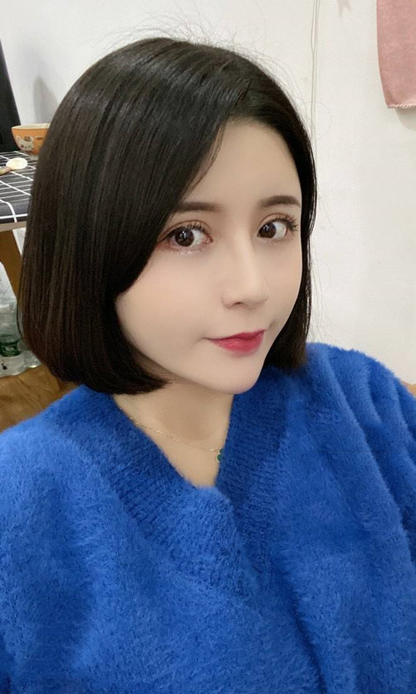 白领雅雅小姐姐