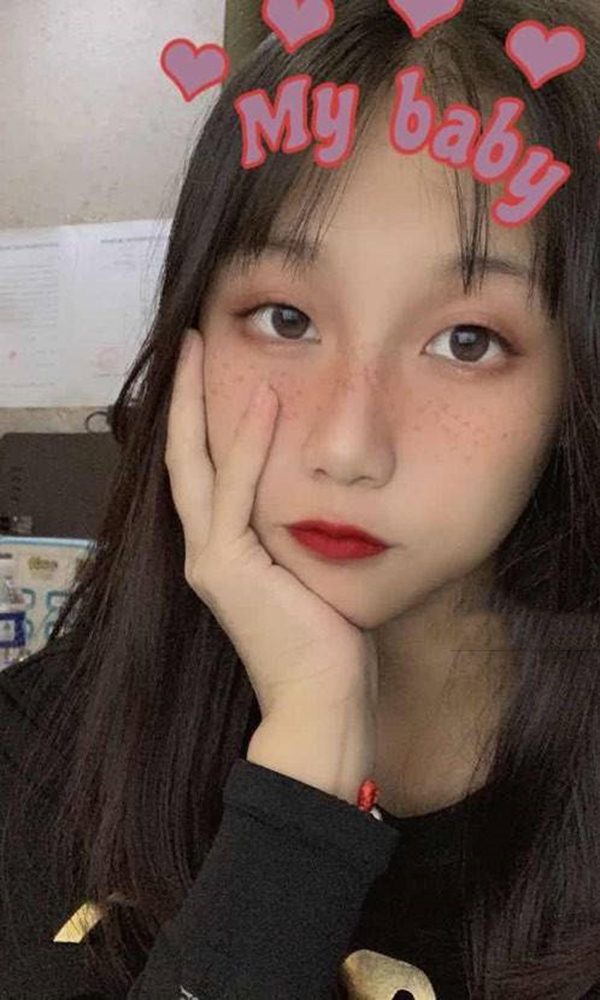 学生灿烂如花儿