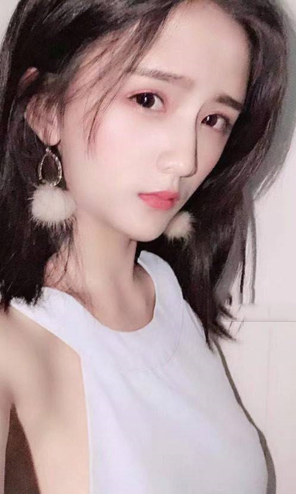 学生古灵精怪的仙女