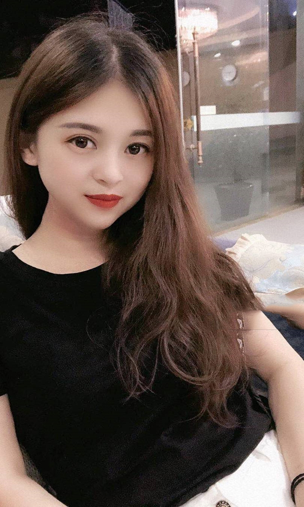 白领阳光彩虹小白马