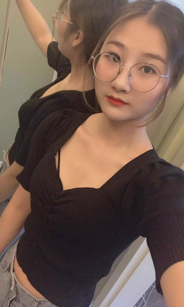 文秘隔壁家小姐姐