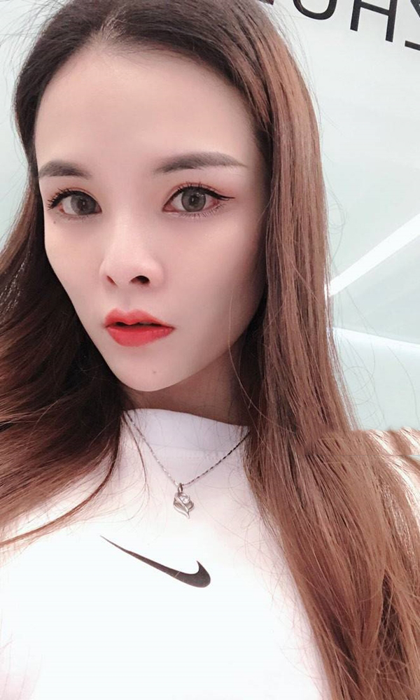 白领滴滴耶耶耶胡