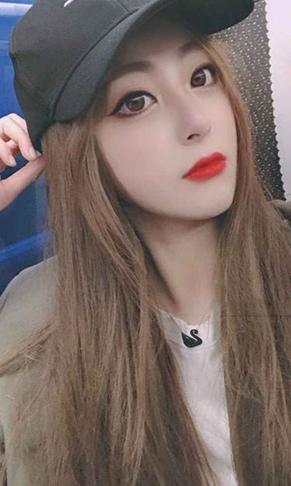 白领玥玥儿吖吖