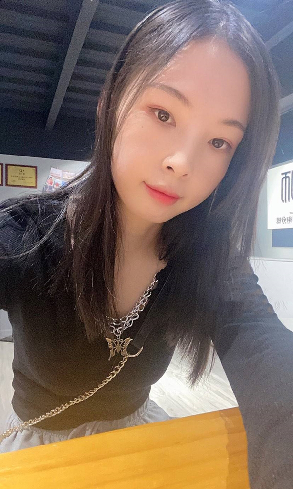 白领喜欢笑的女孩