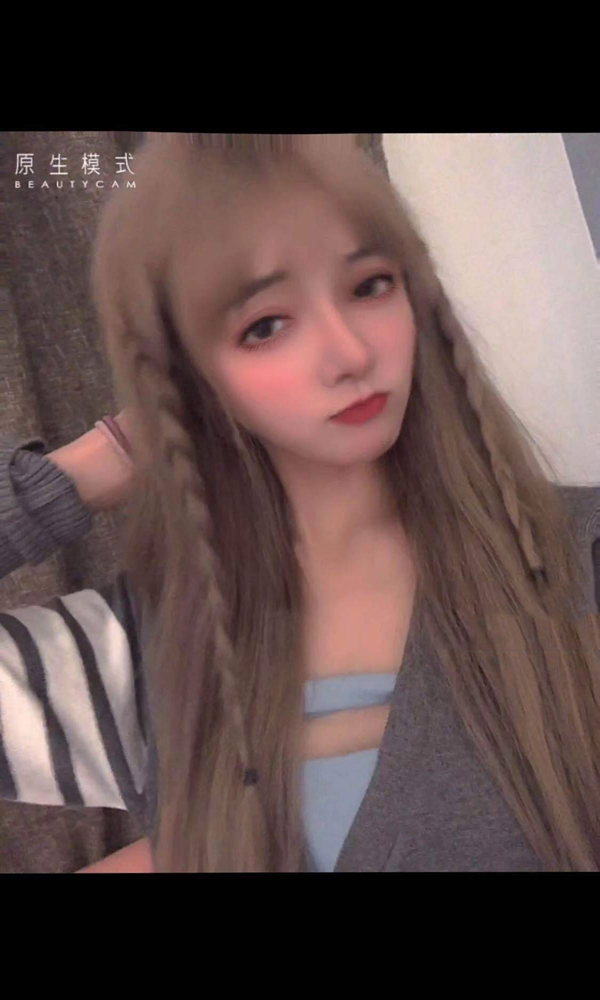 网红小爱同学饿了