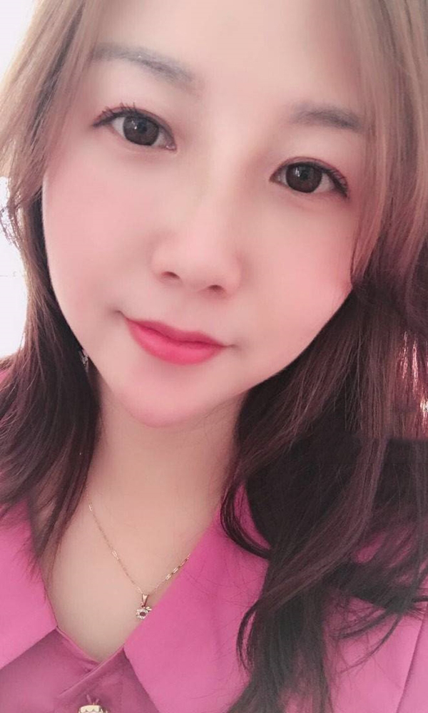 白领艾米小狐狸