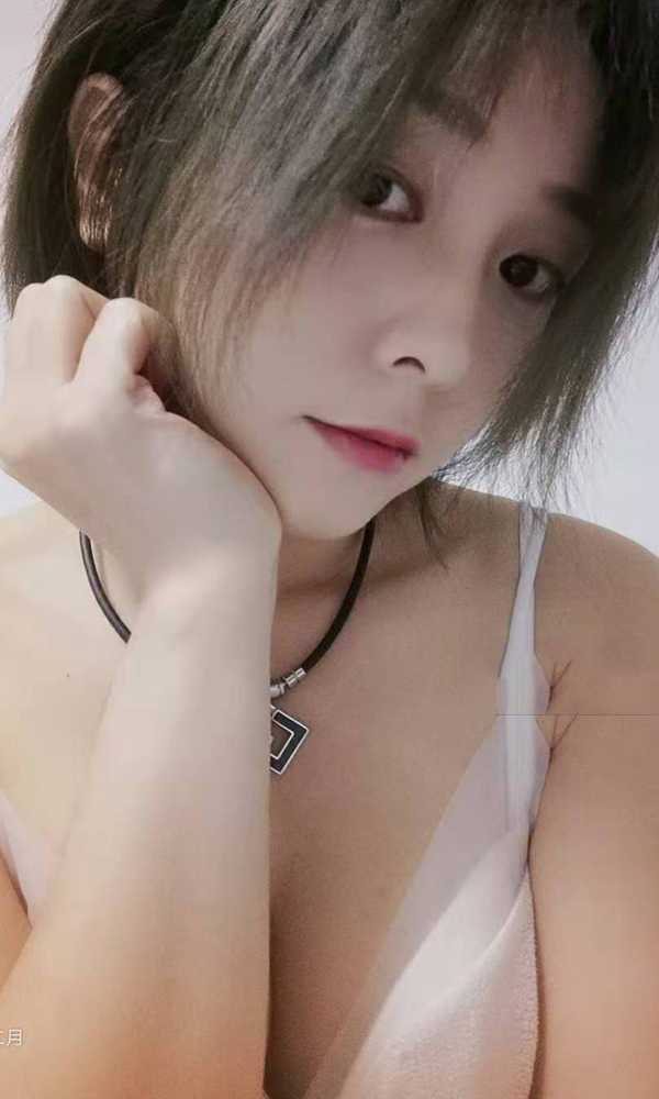 白领蜜心^哦乃酱