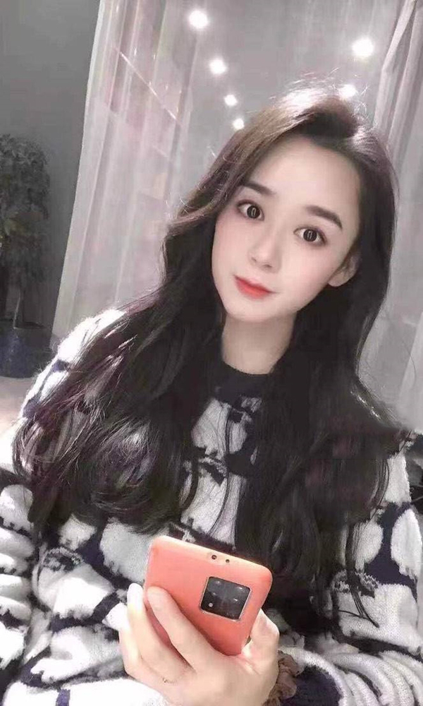 学生欣欣很温柔