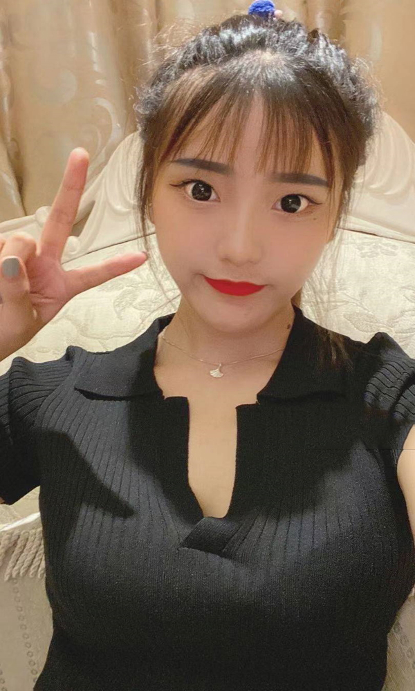 学生做你怀里的猫