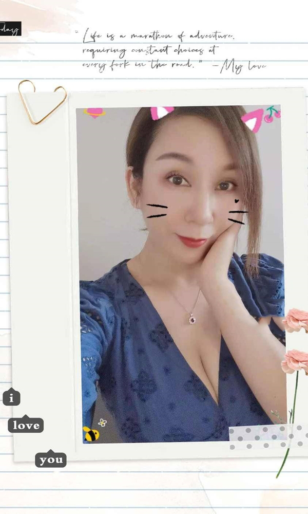 白领爱笑的女孩a