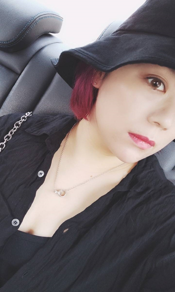 白领小瓶盖呀呀呀