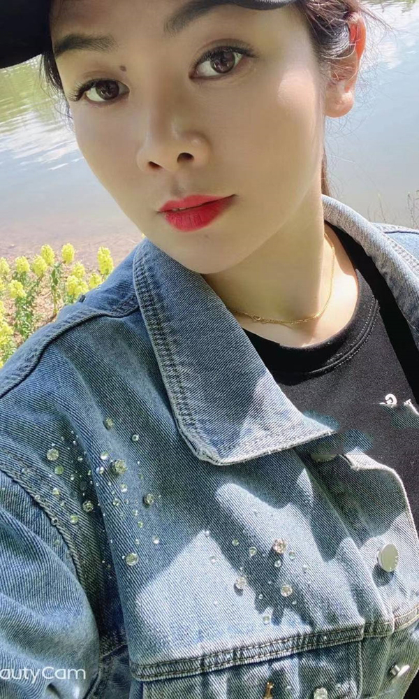 白领丢了幸福的猪