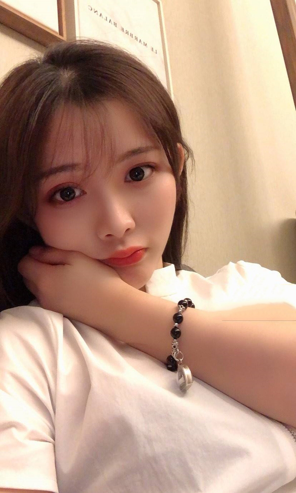 白领爱跳舞的皮卡丘