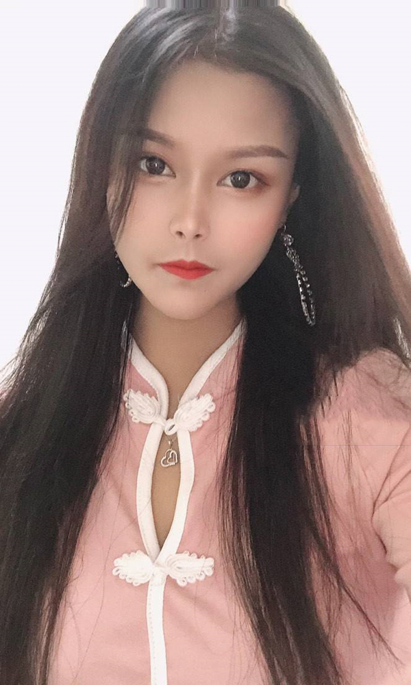 模特微微一笑美顷域