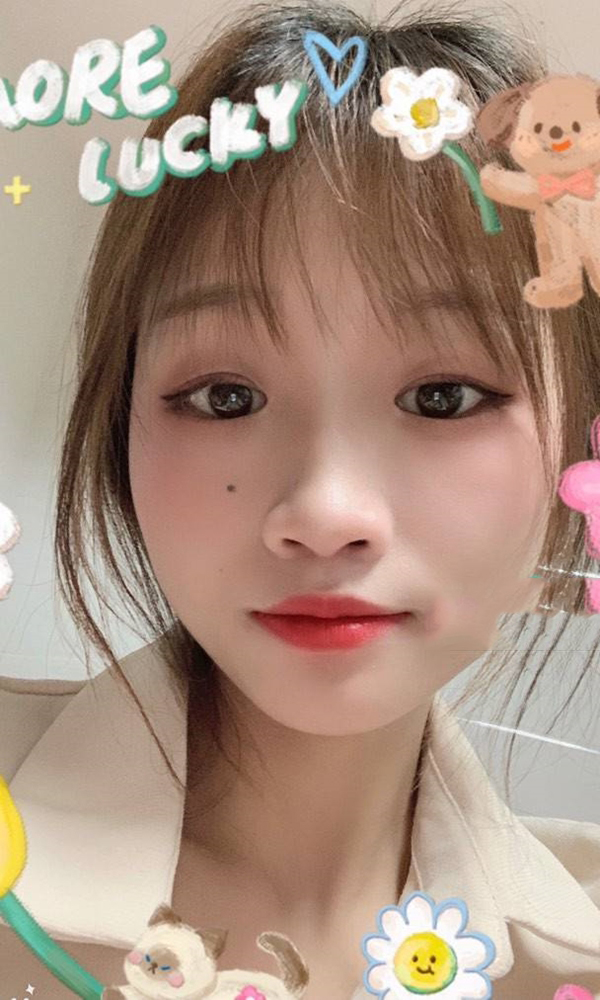 学生小小的婧儿