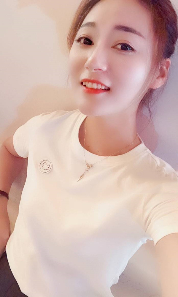 模特俏皮的陈小姐