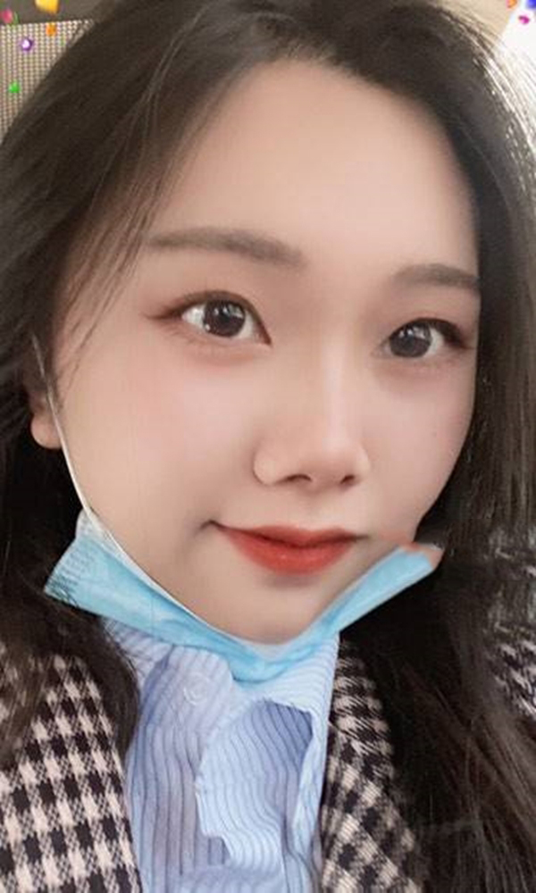 学生大宝爱喝可乐