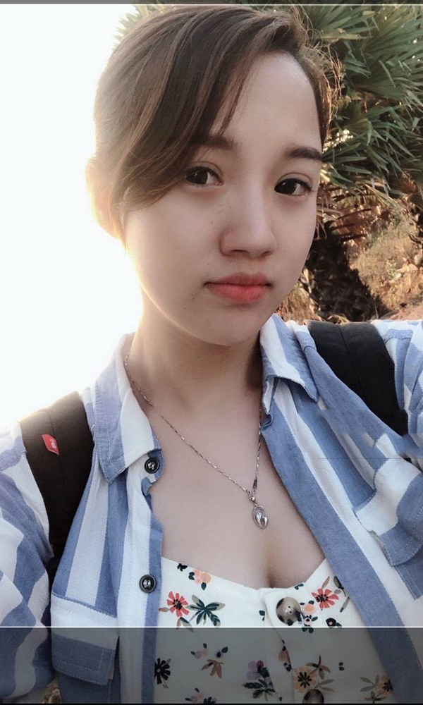 白领兔子照片本人