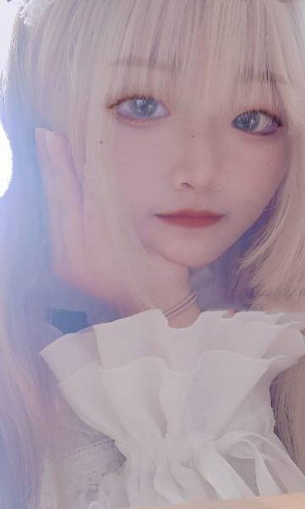 学生露溪丶超可爱丫