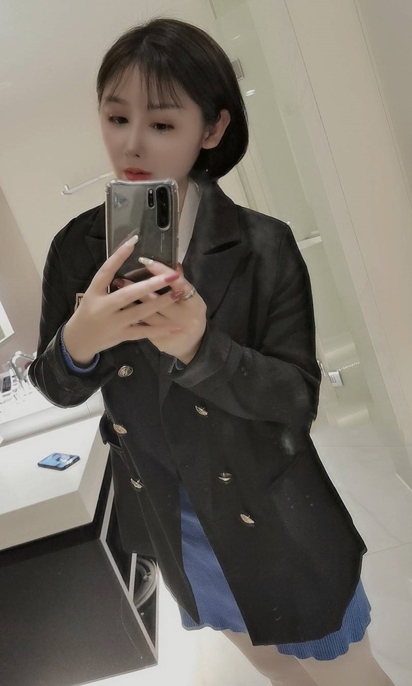 白领迷人的小林子