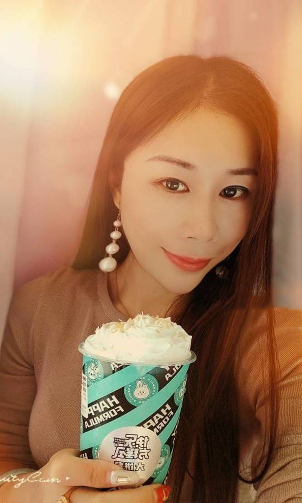 白领瑜伽教练文文