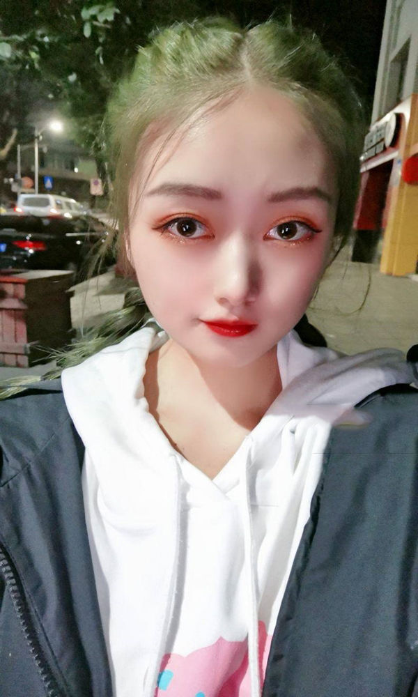 学生你的小萌妻