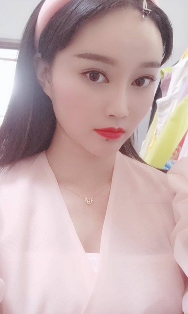 模特170长腿菲菲