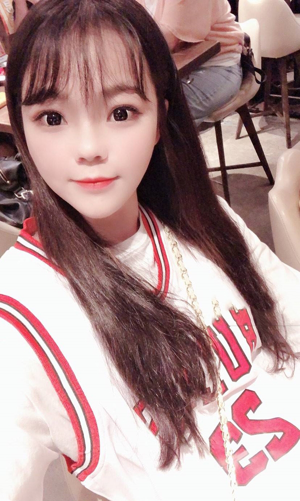 学生小宝儿啦啦啦