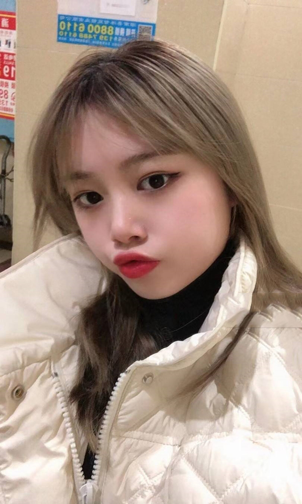 学生暖风吹向大海