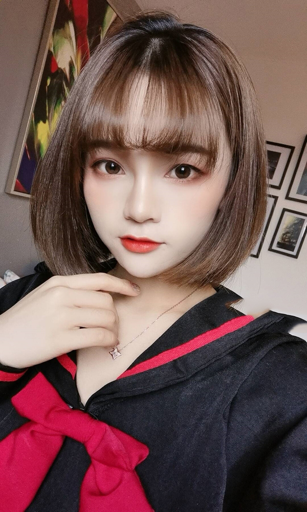 学生人间顶配蜜桃