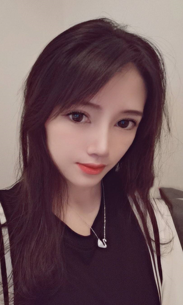 学生乐乐小盆友