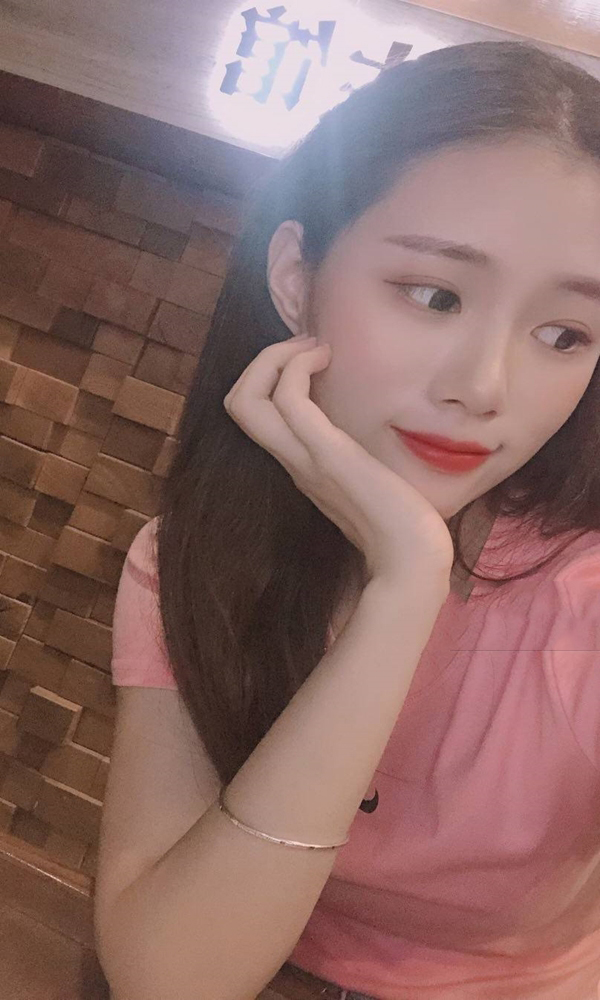 学生你的小学妹