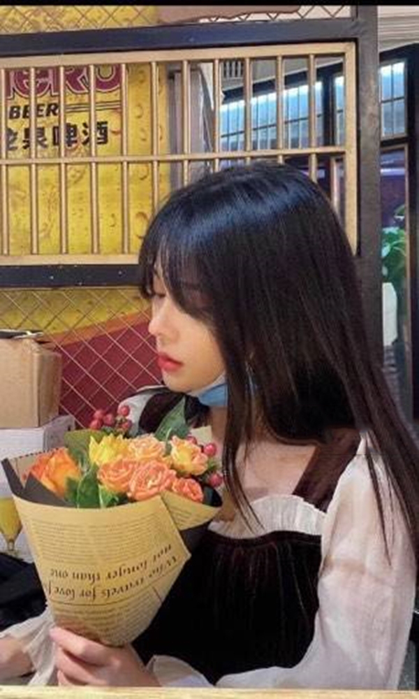 学生许沐沐沐沐