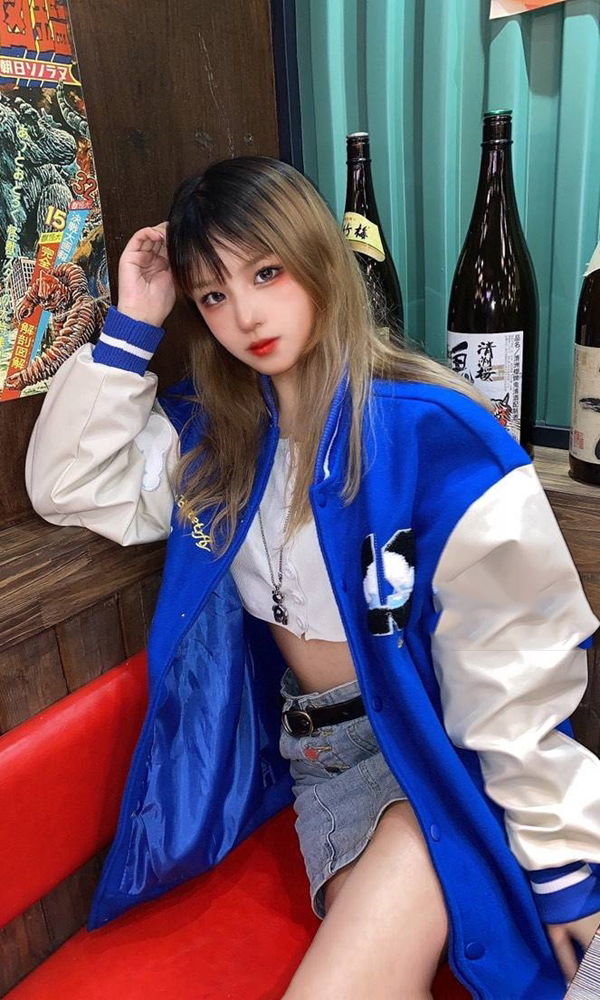 学生草莓小可爱